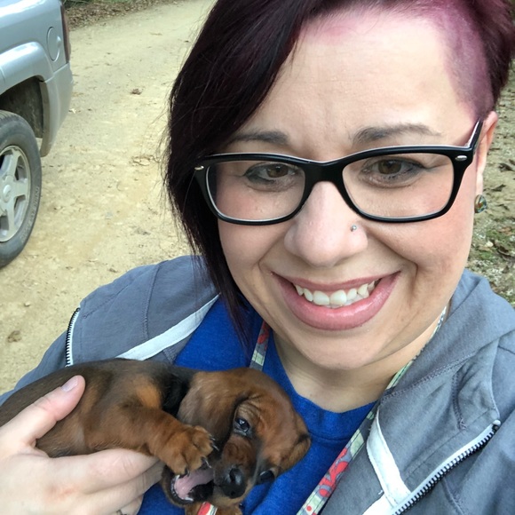 Meet your Posher, Jessica - Picture 1 of 1